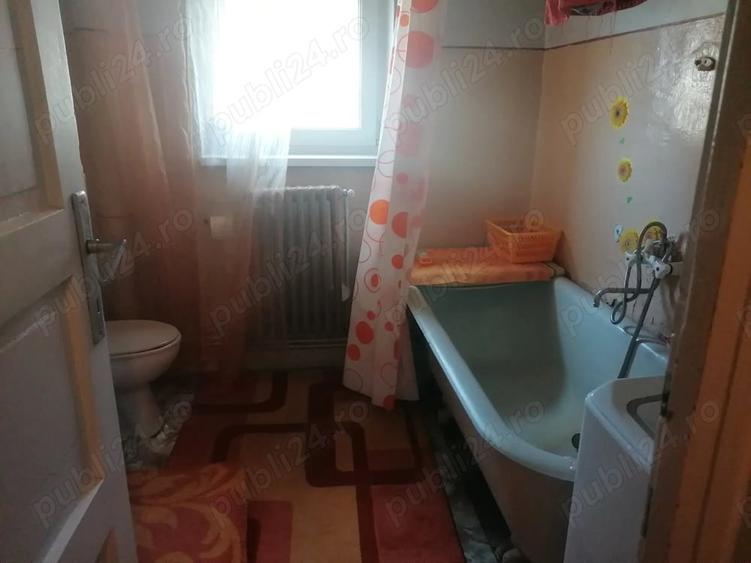Garsonieră decomandată în Central