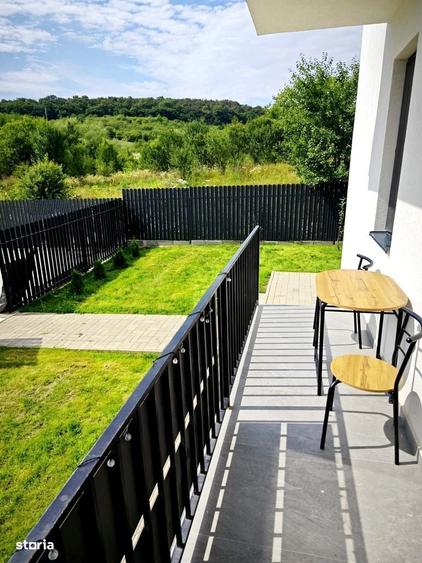 Apartament cu 2 camere decomandat în Livezeni