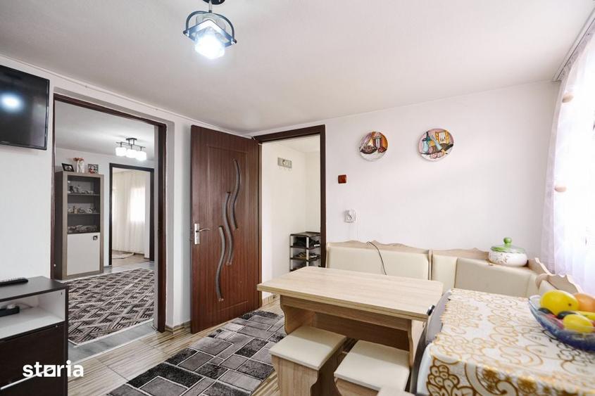 Casă cu 2 camere cu Teren 1000 Mp în Pietrari