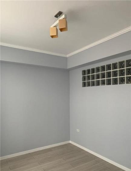 Apartament cu 4 camere decomandat în Horea