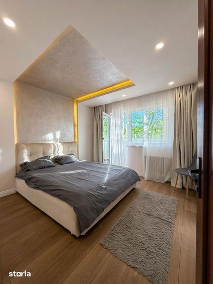 Apartament cu 4 camere decomandat, mobilat în Aradului