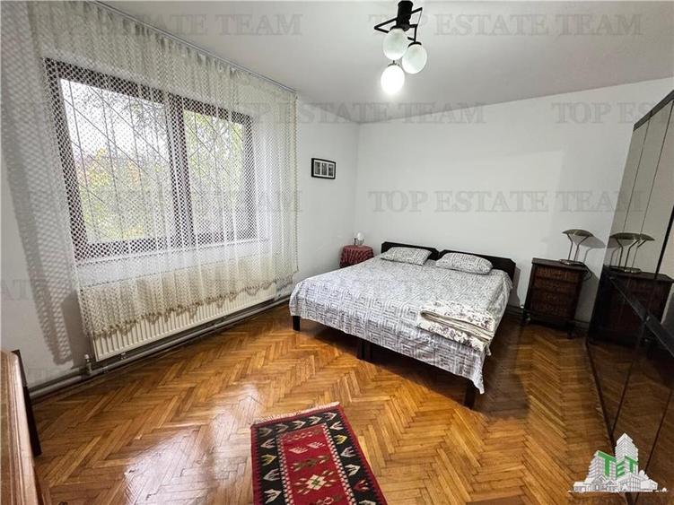 Casă individuală cu 7 camere cu Garaj în Braniștea