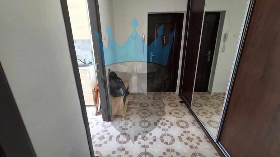 Apartament cu 2 camere semidecomandat, mobilat în Crângași