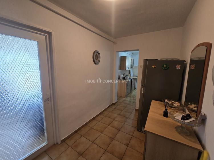 Apartament cu 2 camere circular, mobilat în Vest