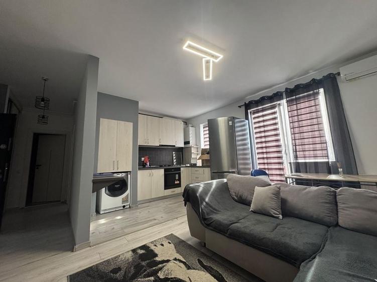 Apartament cu 2 camere semidecomandat în Florești