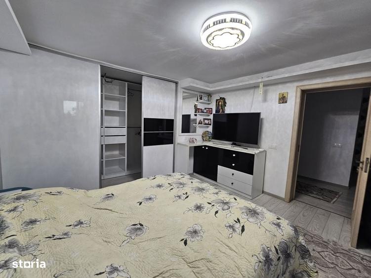 Casă cu 4 camere în Cățelu