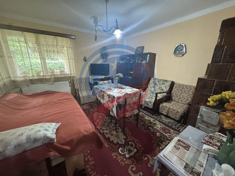 Casă individuală cu 2 camere cu Canalizare în Ultracentral