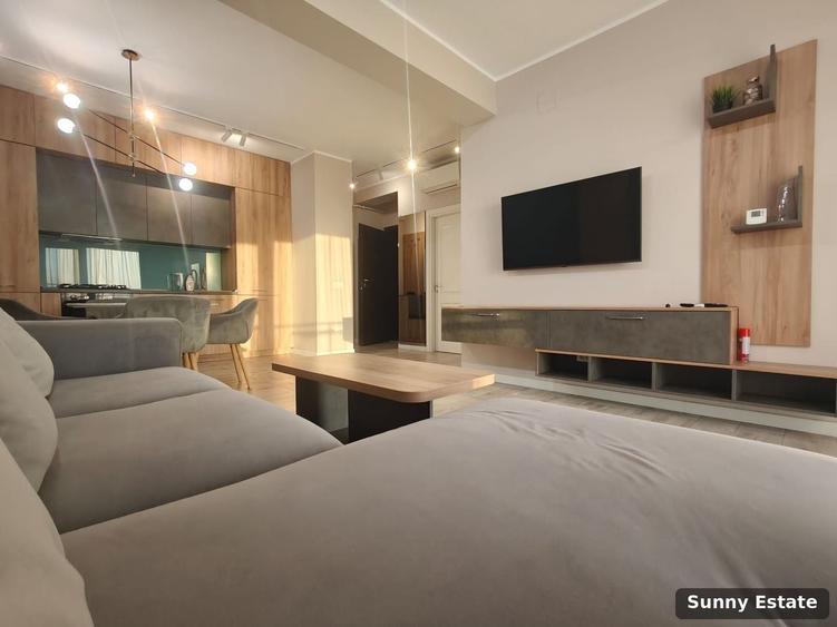Apartament cu 3 camere decomandat, mobilat în Delfinariu