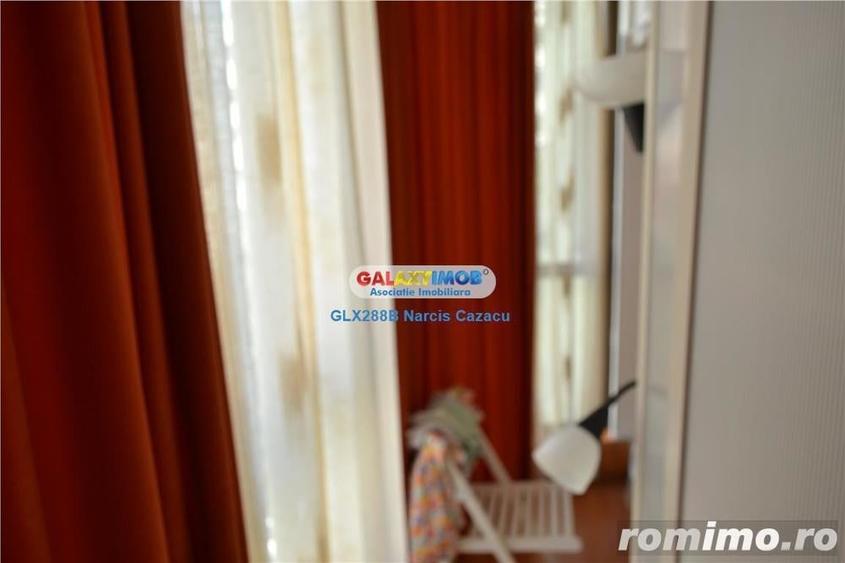 Apartament cu 3 camere decomandat în Baicului