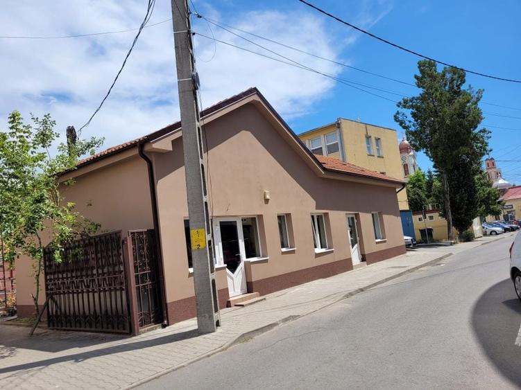 Spațiu comercial, de 100 mp, în Ultracentral