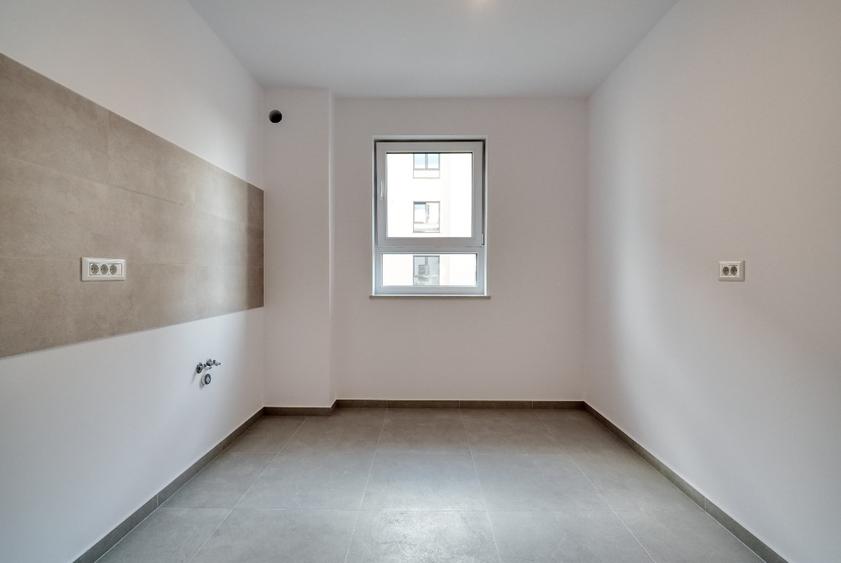 Apartament cu 2 camere decomandat în Tractorul