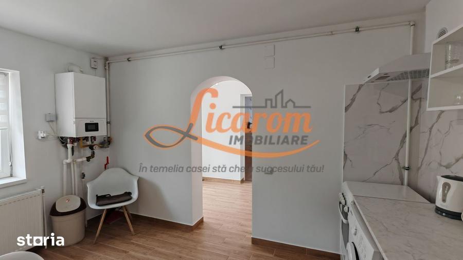 Casă cu 3 camere cu Canalizare în Sânpetru