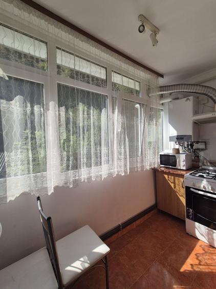 Apartament cu 2 camere decomandat în Slănic-Moldova