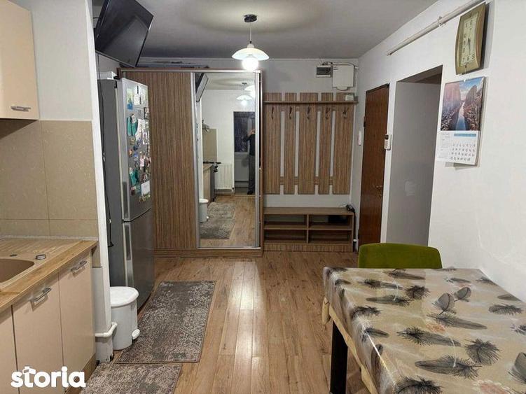 Apartament cu 3 camere în Cosâmbești