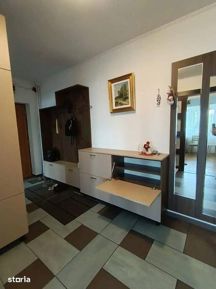 Apartament cu 3 camere decomandat, mobilat în Aviatorilor