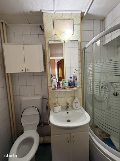 Apartament cu 4 camere în Rahova