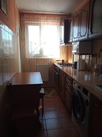 Apartament cu 2 camere în Micro 20