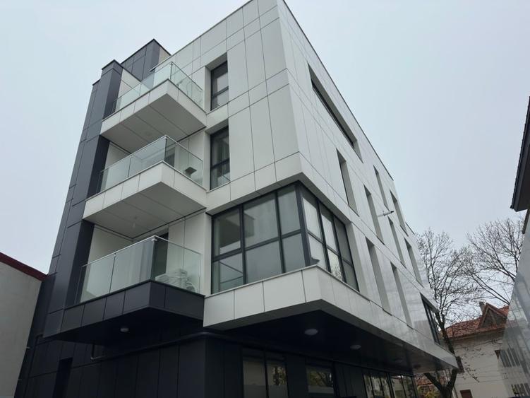 Apartament cu 2 camere decomandat, mobilat în Decebal