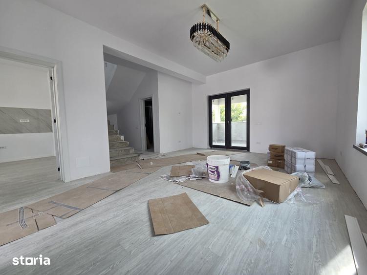 Casă cu 4 camere cu Teren 300 Mp în Cornetu