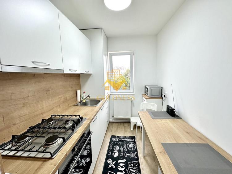 Apartament cu 3 camere semidecomandat, mobilat în Mănăștur