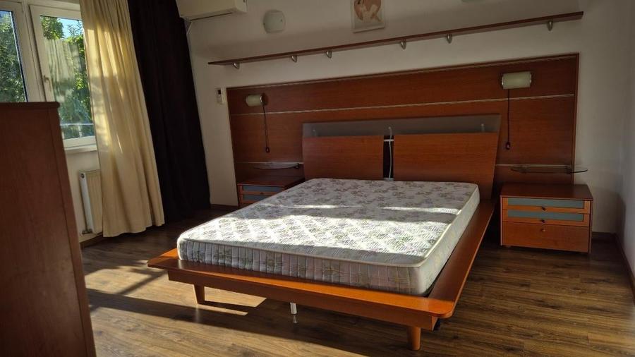 Casă cu 5 camere cu Teren 352 Mp în Iancu Nicolae
