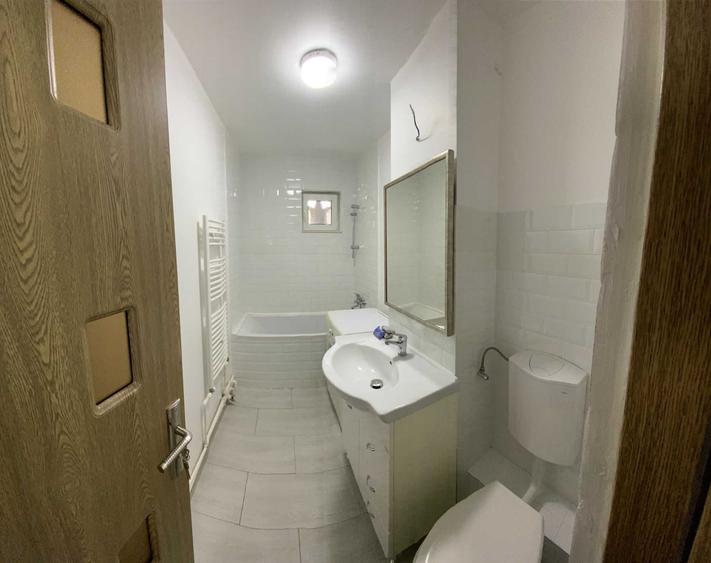 Apartament cu 2 camere semidecomandat în Deve