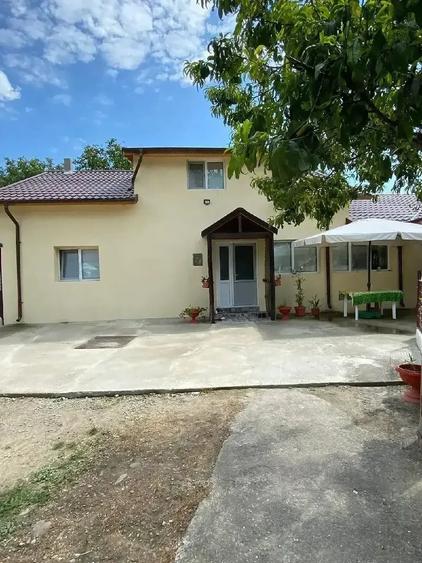 Casă cu 4 camere cu Teren 648 Mp în Vernești