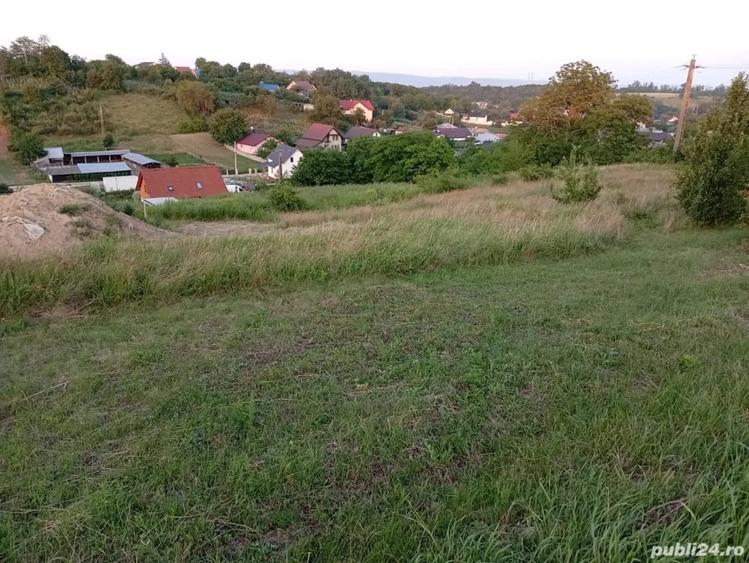 Teren de 2800 mp, în Măgura