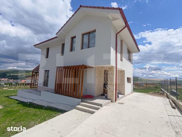 Casă cu 5 camere cu Teren 702 Mp în Chinteni