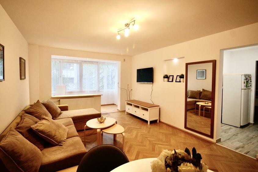 Apartament cu 2 camere decomandat, mobilat în Cișmigiu
