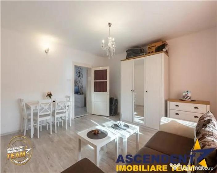 Casă cu 2 camere cu Teren 186 Mp în Simeria