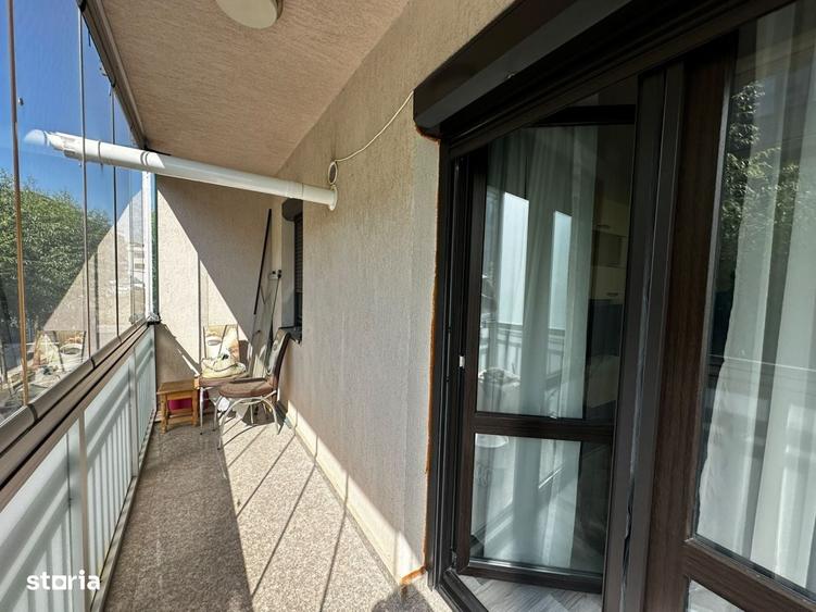 Apartament cu 3 camere decomandat în Dobroești