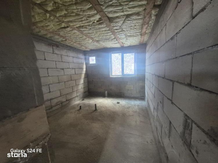 Casă cu 4 camere cu Teren 800 Mp în Central