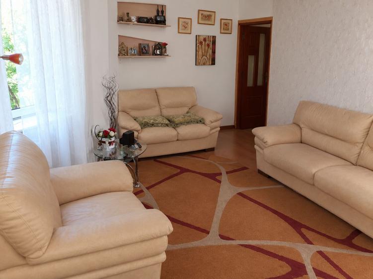 Apartament cu 2 camere semidecomandat, mobilat în Calea Victoriei