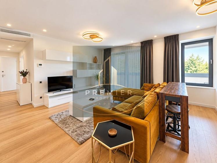 Apartament cu 3 camere semidecomandat în Aviației