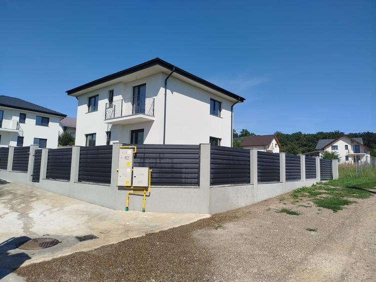 Casă cu 3 camere în Burdujeni