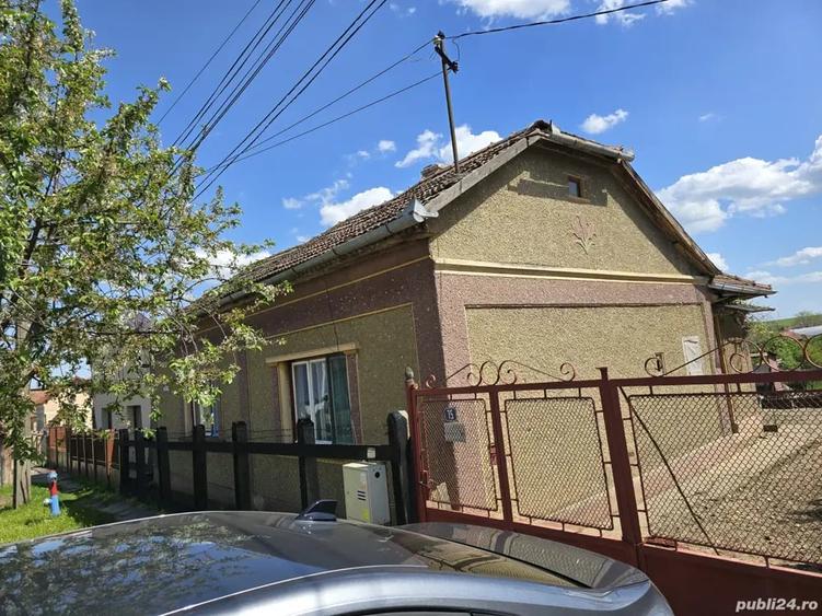 Casă cu 3 camere cu Teren 2000 Mp în Tășnad