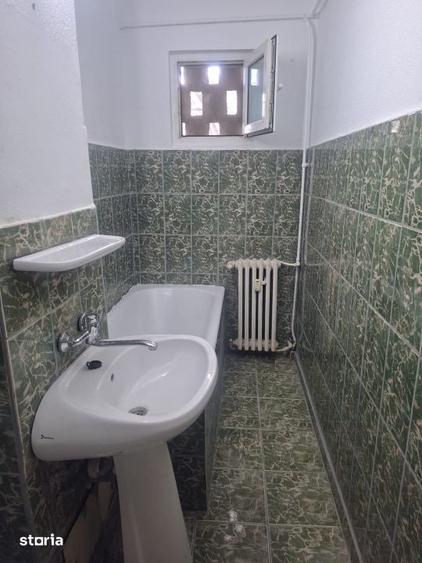 Apartament cu 2 camere semidecomandat în Malu Roșu