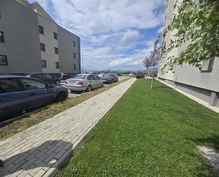 Teren Construcții intravilan de 7550 mp, în Tractorul