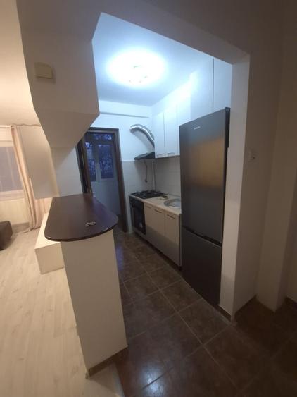 Inchiriez apartament 2 camere semidecomandat Pod de Piatra - 4