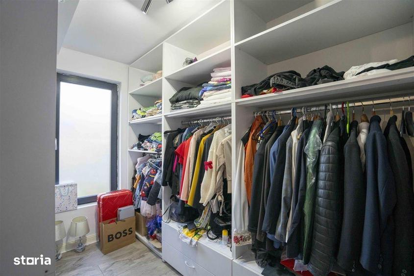 Casă cu 4 camere cu Teren 990 Mp în Oncea