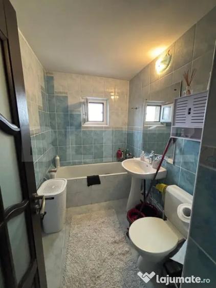 Apartament cu 3 camere decomandat în Obcini
