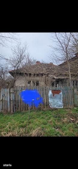 Teren de 1260 mp, în Topraisar