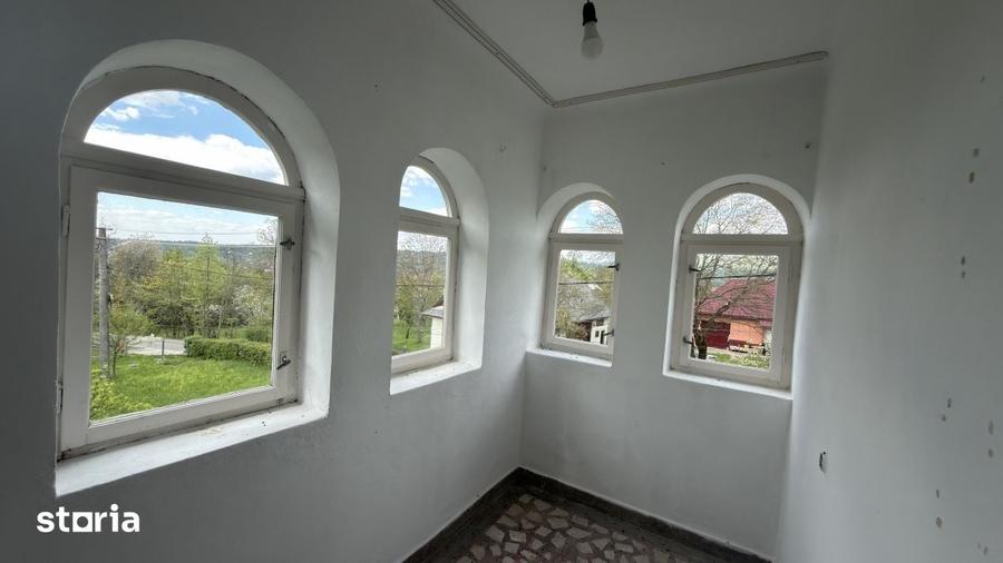 Casă cu 3 camere cu Teren 2200 Mp în Șișești