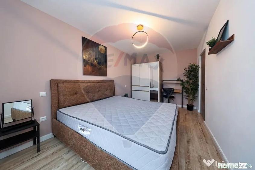 Apartament cu 2 camere semidecomandat în Schei