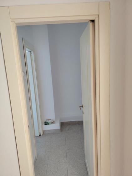 Apartament cu 6 camere decomandat, mobilat în Victoriei