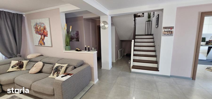 Casă cu 5 camere cu Teren 200 Mp în Central