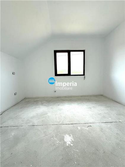 Casă individuală cu 4 camere cu Teren 550 Mp în Cornești