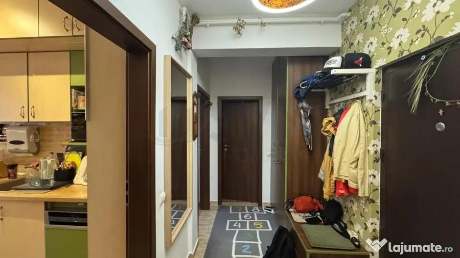 Apartament cu 5 camere decomandat în Dristor