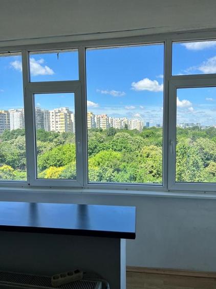 Apartament cu 3 camere decomandat în Colentina